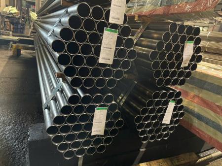 Thép ống đen phi 57.0 - Báo giá & Quy cách chi tiết từ 1.2mm đến 5.0mm - Ống Thép 190