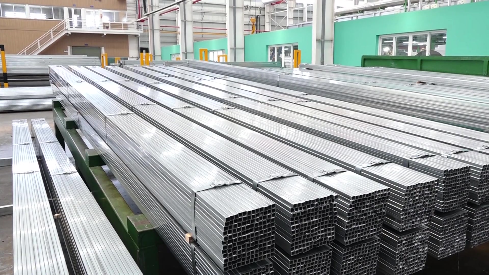 Tình hình thị trường thép Việt Nam tháng 11/2021 và 11 tháng đầu năm 2021